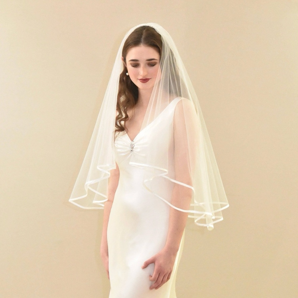 Pronovias double elbow length satin ribbon veil ivory